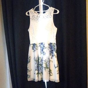 Size 9 speechless dress crisscross in the back open lace on the top